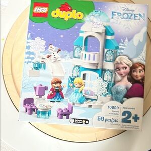 LEGO DUPLO Disney Frozen Ice Castle Building Set 10899 *Discontinued DAMAGED BOX